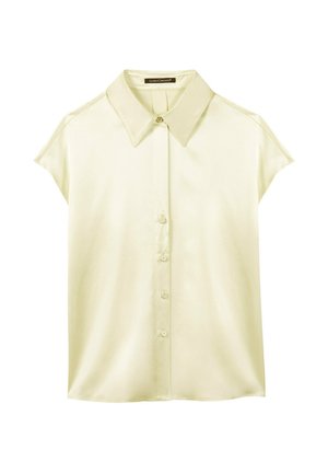 Bluse mit kurzen Ärmeln in blassem Gelb, durchgehend geknöpft, mit spitzem Kragen, glattem Stoff und Markenetikett im Krageninneren.