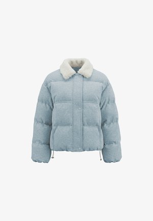 Lyseblå polstret jakke med trykknapper, snore ved sømmen og hvid imiteret pelskrave, vist på en hvid baggrund.