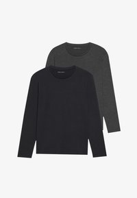Unselected, dark grey/black