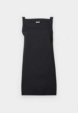 Musta hihaton polvimittainen mekko, jossa leveä neliömäinen pääntie ja paksut olkaimet, valkoisella taustalla.