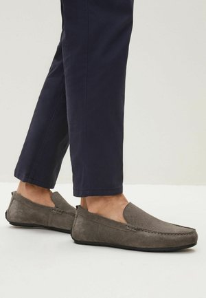 LEATHER DRIVER SHOES - Mocasines - grey