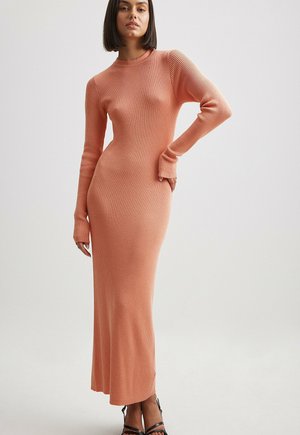 Robe longue - peach