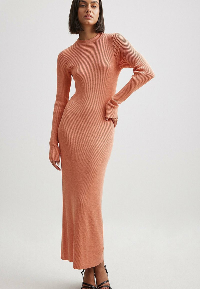 NA-KD Maxi-jurk - peach