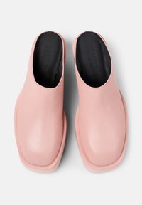 Camper BILLIE - Slip-ins med hög sula - medium pink