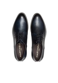 Scarpe eleganti in pelle blu navy con finitura liscia, design con lacci, punta rotonda e un marchio discreto sulla soletta.