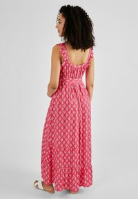 JoJo Maman Bébé SLEEVE MATERNITY-REGULAR FIT - Maksikleit - pink batik print