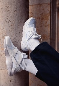 Nike Sportswear AIR HUARACHE UNISEX Zapatillas Zalando