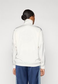 Thumbnail Image 3