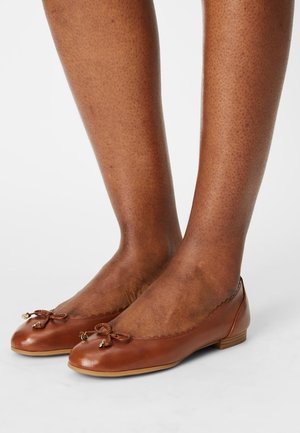 Ballerina - cognac