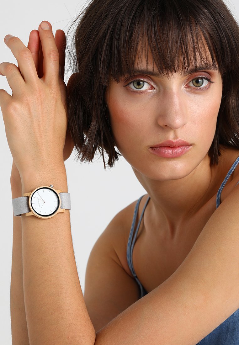 Kerbholz WILMA Uhr light grey/grau Zalando