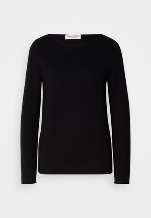 Pull à manches longues noir avec col rond, fabriqué en tissu doux avec une texture côtelée et une silhouette droite. Il présente une discrète étiquette logo au col.