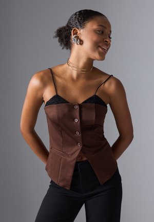 Top - chicory coffee/black