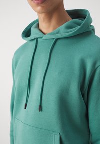 Jack & Jones JJEBRADLEY - Sweatshirt - bottle green