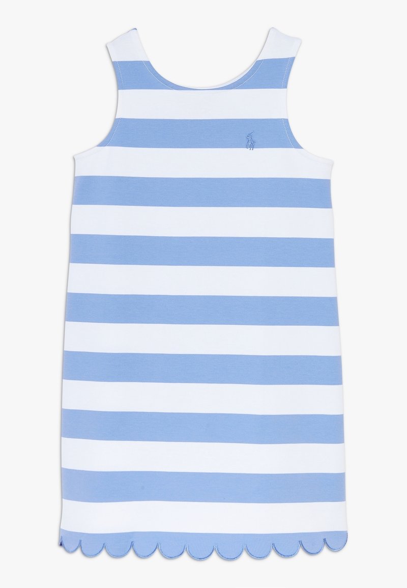 Sukienka na ramiączkach w jasnoniebieskie i białe paski. Materiał bawełniany, bez rękawów, z falowanym dołem, z haftowanym logo na piersi.