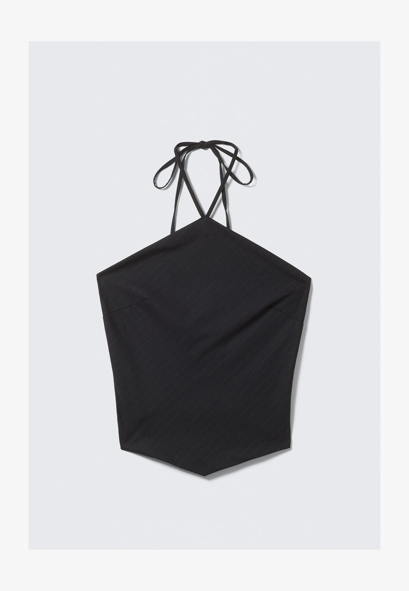 Haut halter noir en forme hexagonale, fabriqué à partir d'un tissu texturé, avec de fines liens au cou et des rayures verticales subtiles.
