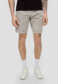 QS Jeans Shorts - hellgrau