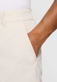Thumbnail Image 4