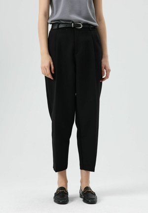 TAPERED - Pantalon classique - black