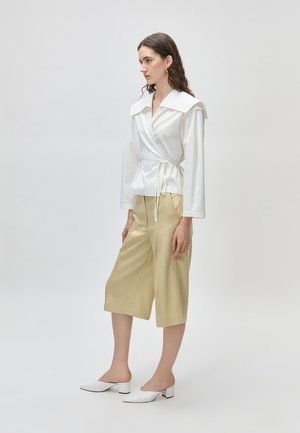 Uvrstitev 13: IVY OAK - EDWINA - Bluza