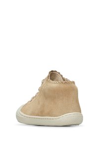 Botín de ante beige hasta el tobillo con punta redonda, diseño de cordones, borde scalloped y suela de goma texturizada.