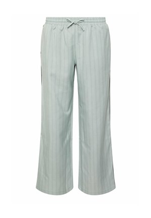 Pantalones anchos de pierna en gris claro con finas rayas verticales, cintura elástica y cordón delantero.