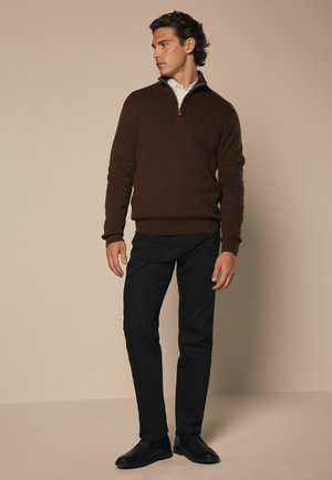 Next Pulover - brown