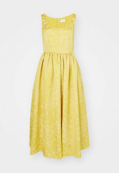 Κίτρινο φλοράλ φόρεμα με τετράγωνη λαιμόκοψη, πλισέ φούστα και χωρίς μανίκια. Διαθέτει κεντημένα σχέδια σε υφασμάτινη επιφάνεια με υφή.
