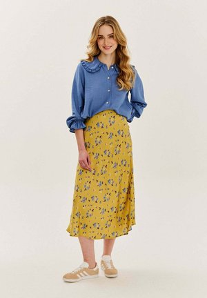 - Spódnica trapezowa