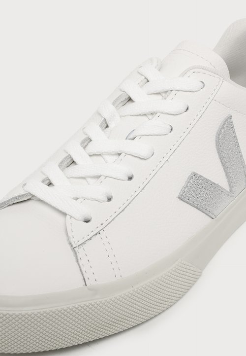 Veja CAMPO - Trainers - white/silver/black — foto 6