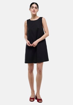 Monoprix, ROBE COURTE UNIE, DOS NU NOUÉ - Robe de jour - noir