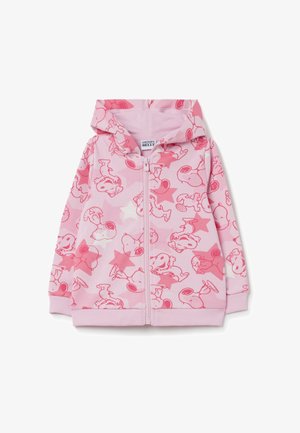Sudadera con cremallera rosa que presenta un patrón de ilustraciones de Snoopy y estrellas. Fabricada en tejido suave, tiene capucha y puños acanalados.