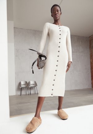 FIONE - Robe pull - cement