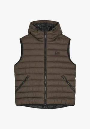 Brązowa pikowana kamizelka z kapturem, zamkiem błyskawicznym z przodu i dwoma bocznymi kieszeniami, z teksturowanym wzorem pikowania i kontrastującymi czarnymi lamówkami.