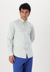 Tommy Hilfiger HERITAGE STRIPE SHIRT - Shirt - nouveau green/white