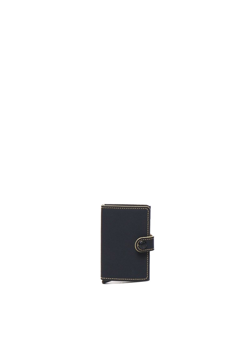 Portafoglio blu navy con cuciture gialle, forma rettangolare, chiusura a pulsante a scatto e superficie liscia; nessun motivo o accento visibile.