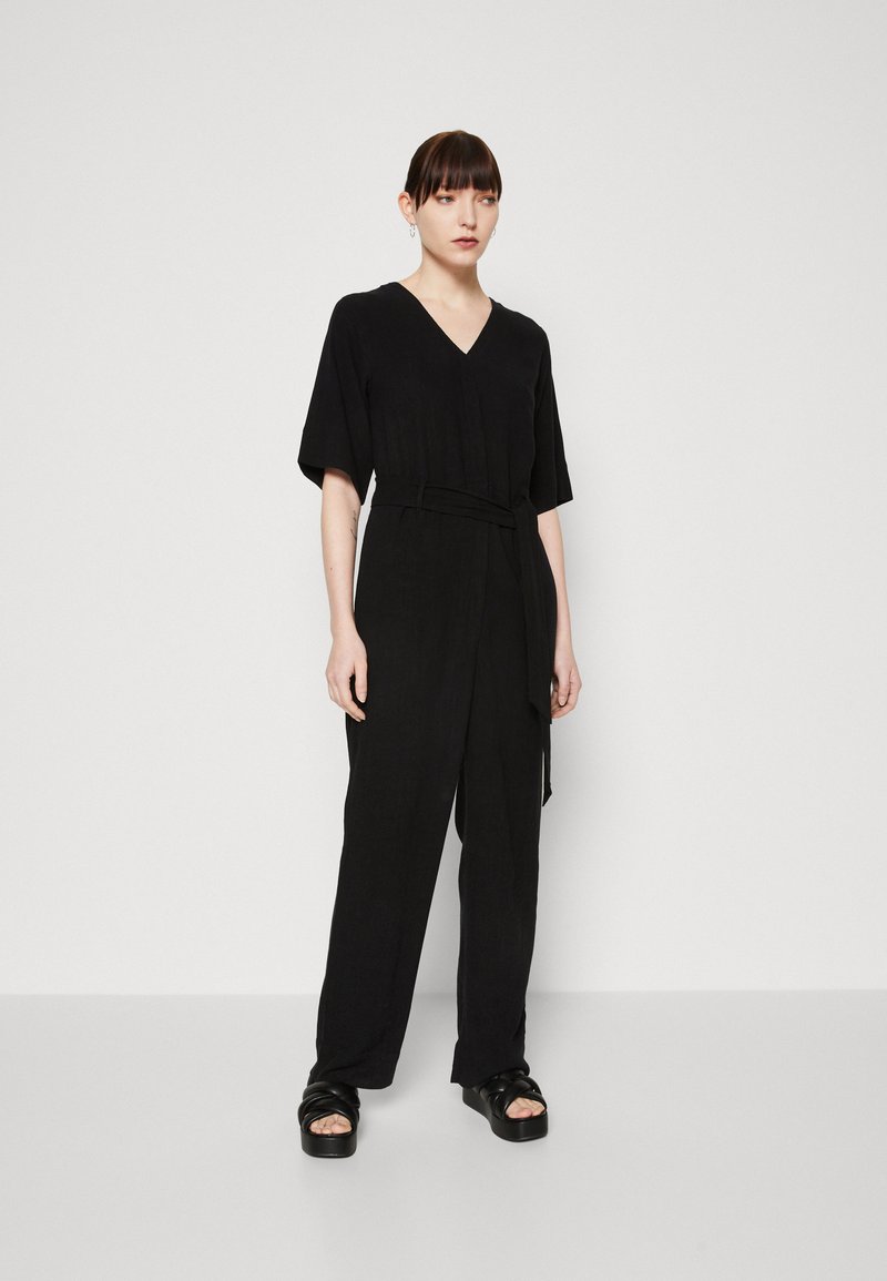 Selected Femme VIVA 2/4 LONG Jumpsuit black/svart Zalando.no