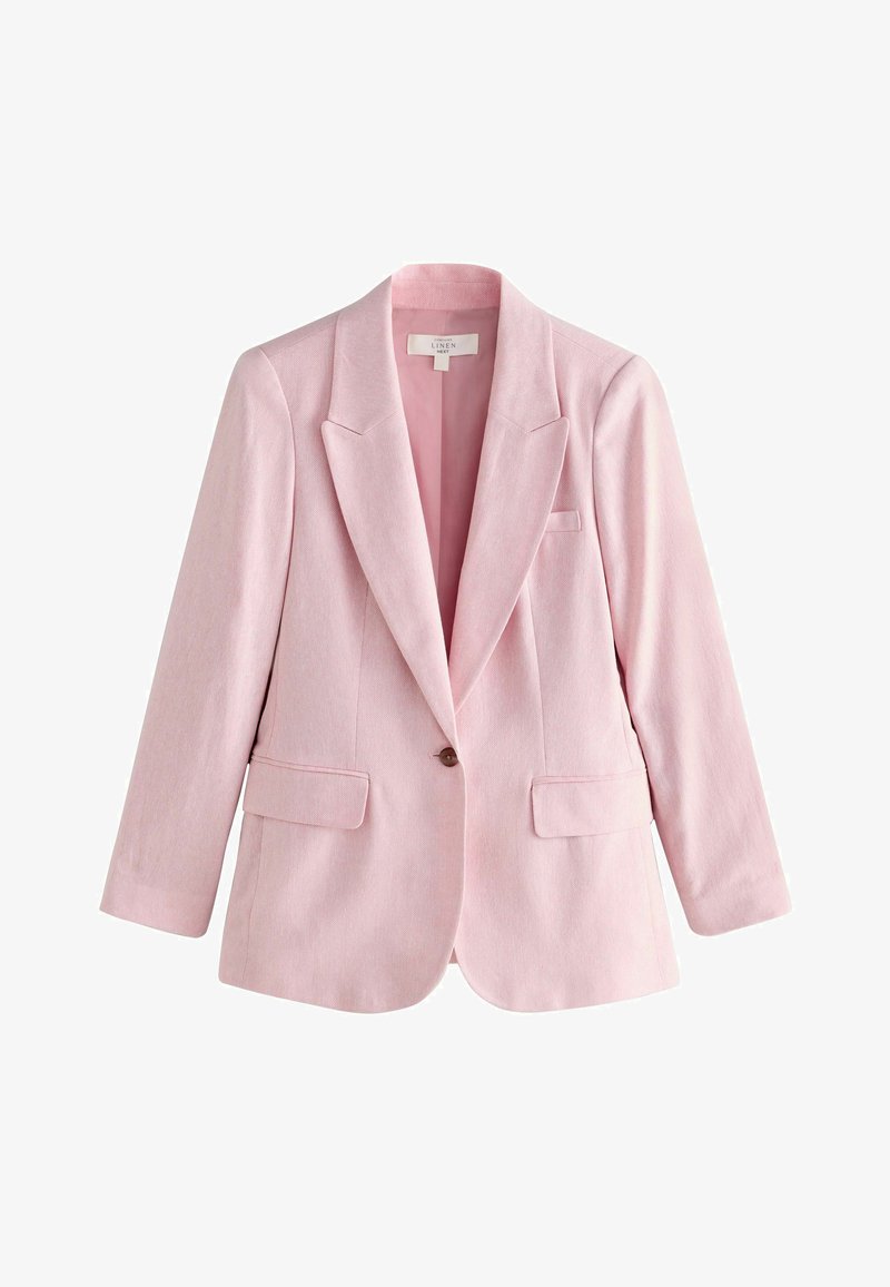 Lyserød linnedblazer med enkeltknap, hakkede revers, to forlommer med klap og en brystlomme, vist på hvid baggrund.