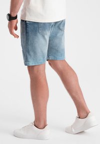 Ombre Shorts vaqueros - light blue