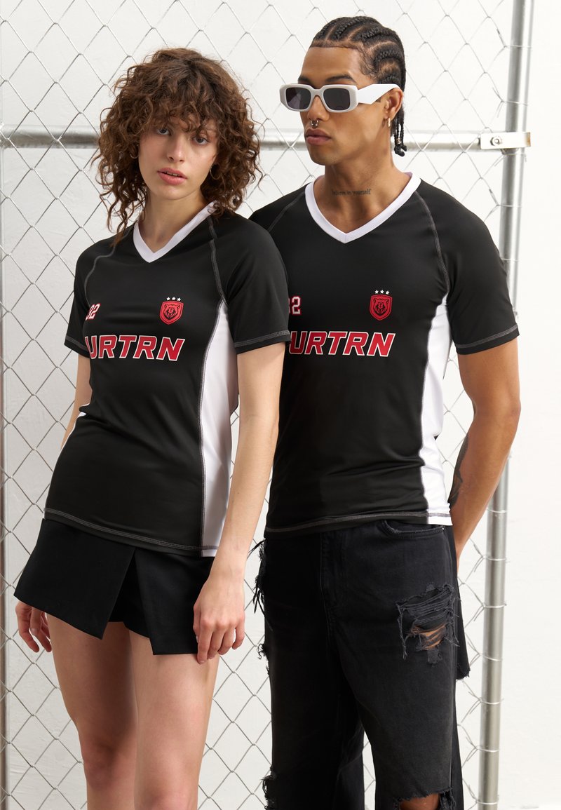YOURTURN BABY FOOTBALL TEE UNISEX - Print T-shirt - black