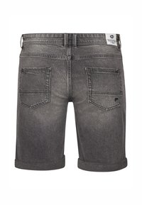 Denim shorts in donkergrijs met een vervaagde afwerking. Beschikt over opgerolde manchetten en twee achterzakken met stikdetails en een merkje.