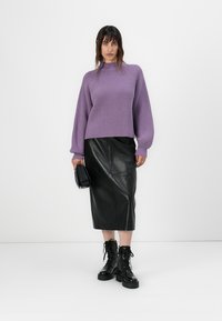 DRYKORN KIMONI - Maglione - purple