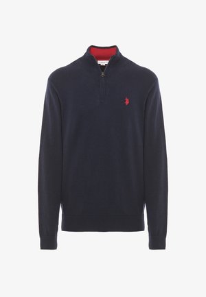 Maglione a collo alto blu navy con zip a quarto, con interno del colletto rosso e piccolo logo del giocatore di polo rosso sul lato sinistro del petto.