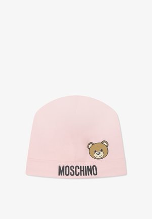 Berretto lavorato a maglia rosa con motivo di un orso bruno e il testo "MOSCHINO" in nero sul bordo. Texture liscia e design aderente.