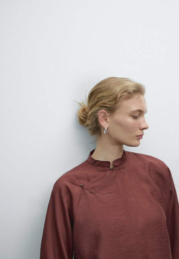 FLOWING  - Button-down blouse - bordeaux4