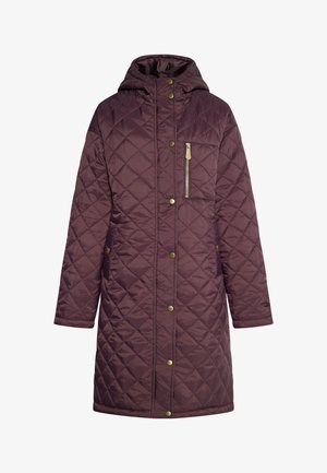 Burgunderfarbener gesteppter Mantel mit Kapuze, ausgestattet mit einer Reißverschlusstasche auf der Brust und goldenen Druckknöpfen vorne, mit einem strukturierten Muster.