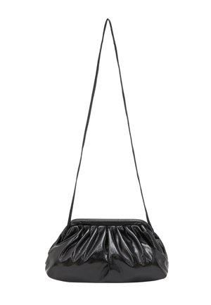 Clutches - black