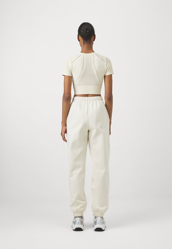 EVERYDAY - Tracksuit bottoms - cream2