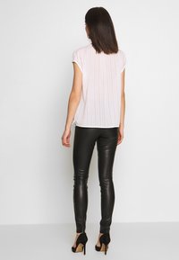 Soaked in Luxury Tygbyxor - black