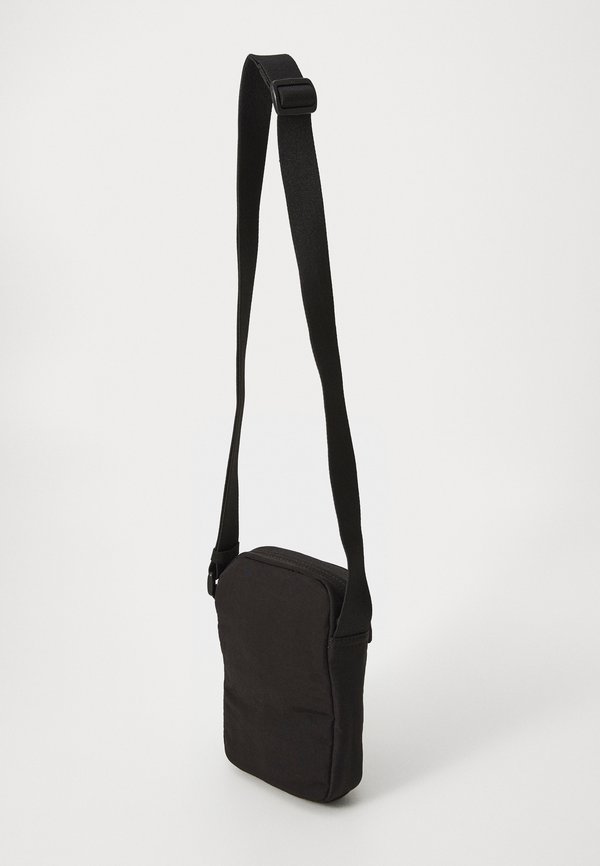 NEW JEANS REPORTER  - Cross body bag2