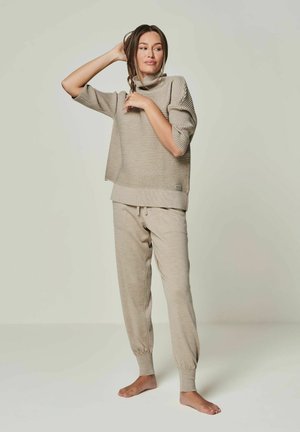 Hausanzüge online bestellen bei ZALANDO